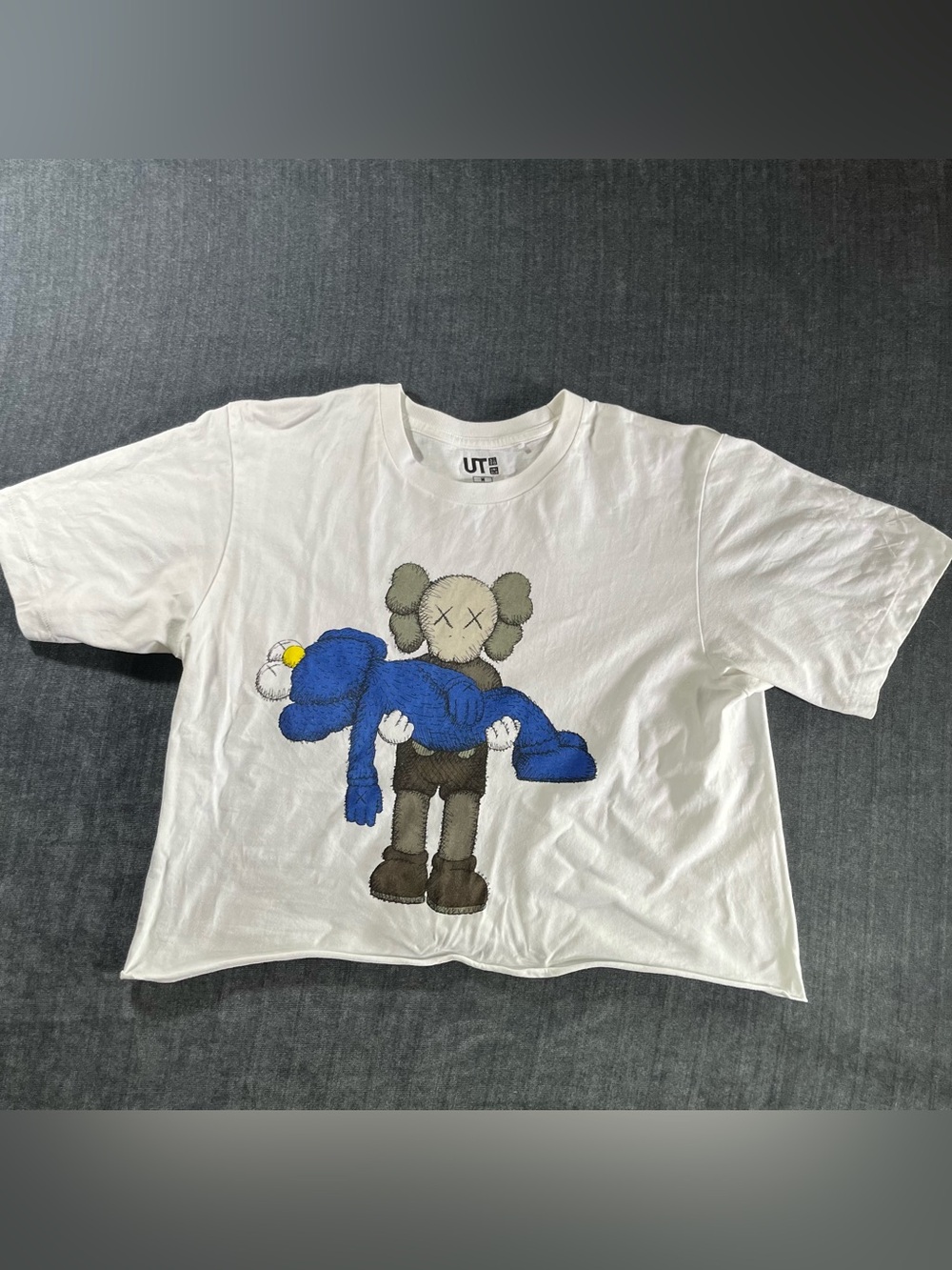 KAWS x Uniqlo "Gone" T-shirt Women’s Size medium